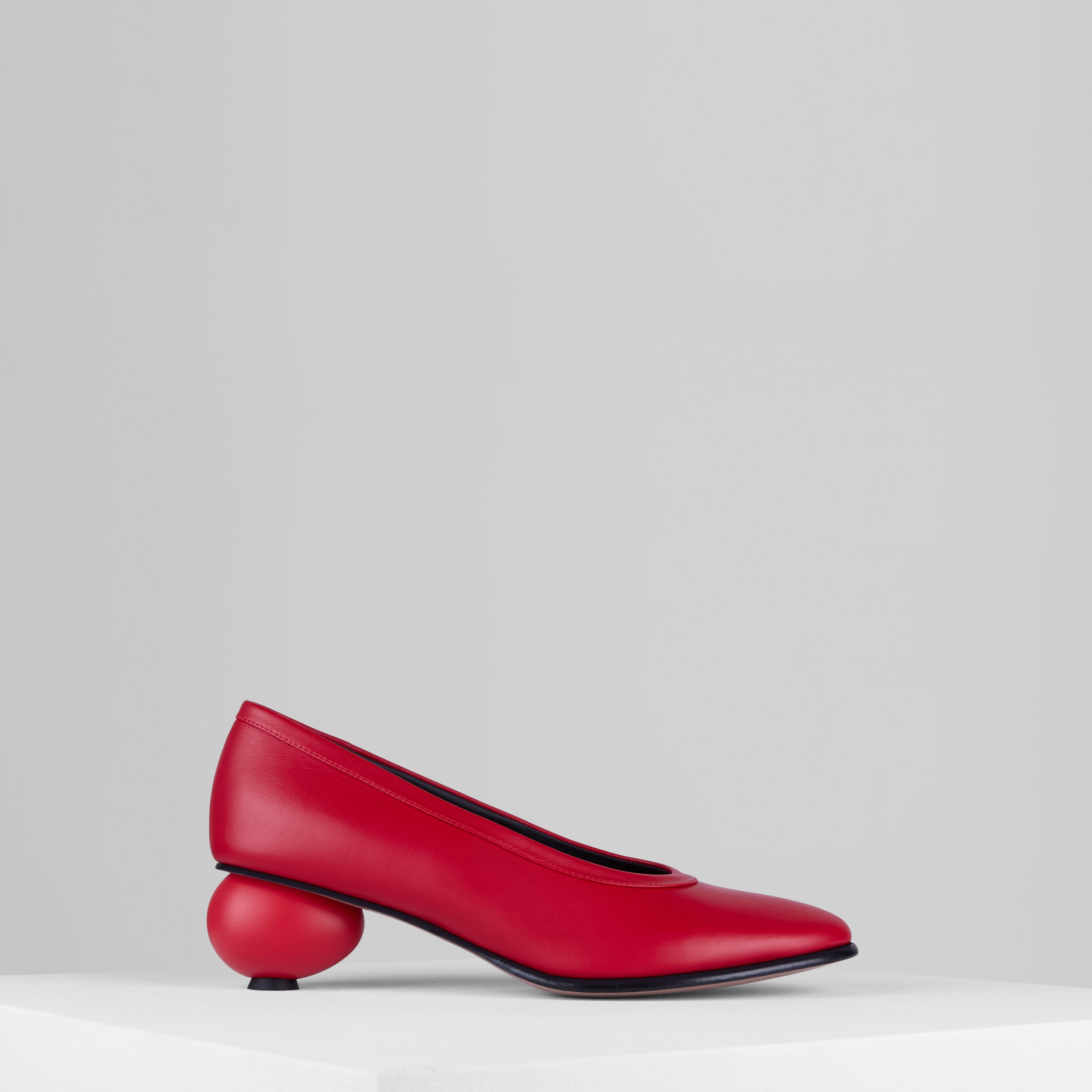 Egg Pumps in Rosso