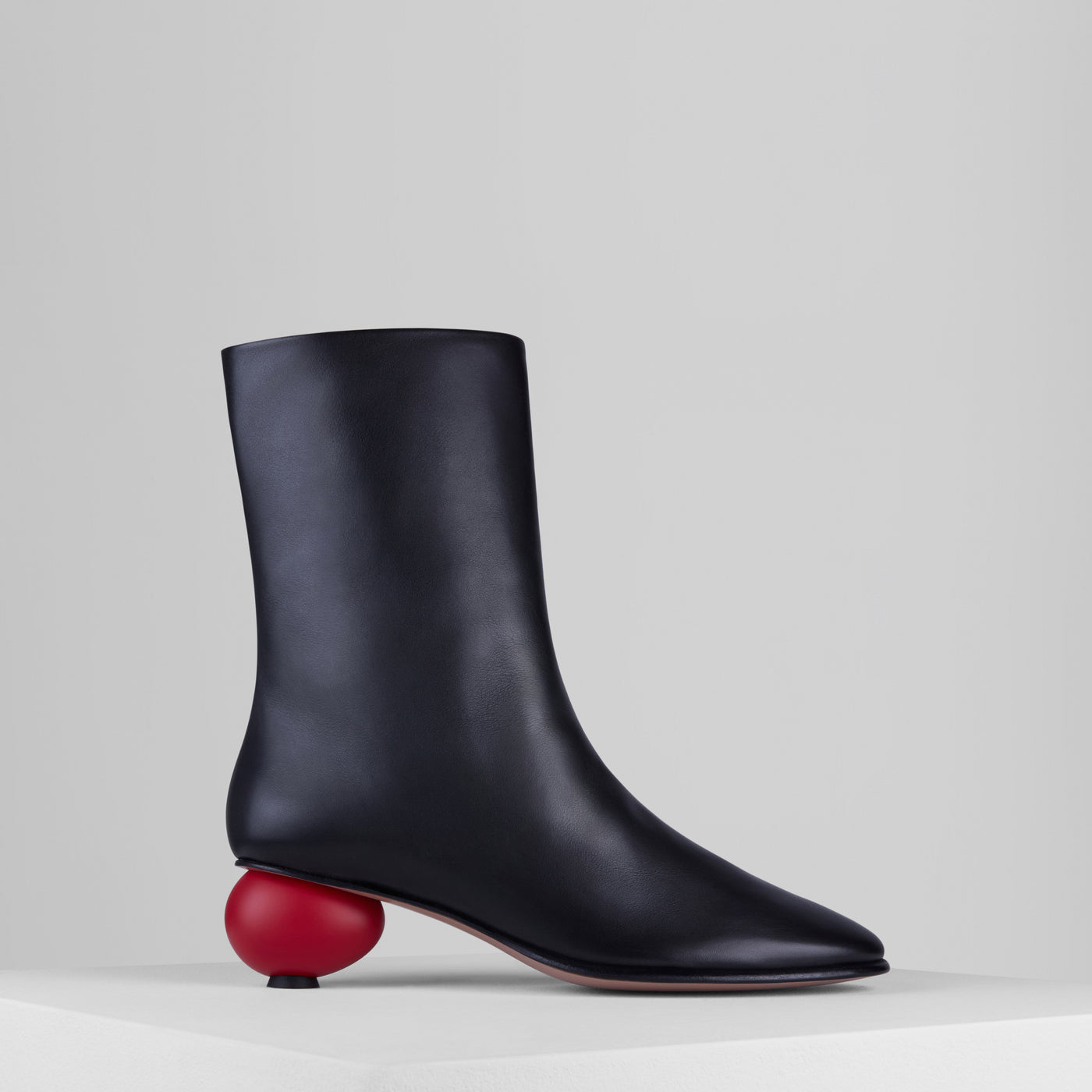 Carica l&#39;immagine nel visualizzatore di Gallery, Egg Boots in Nero Rosso