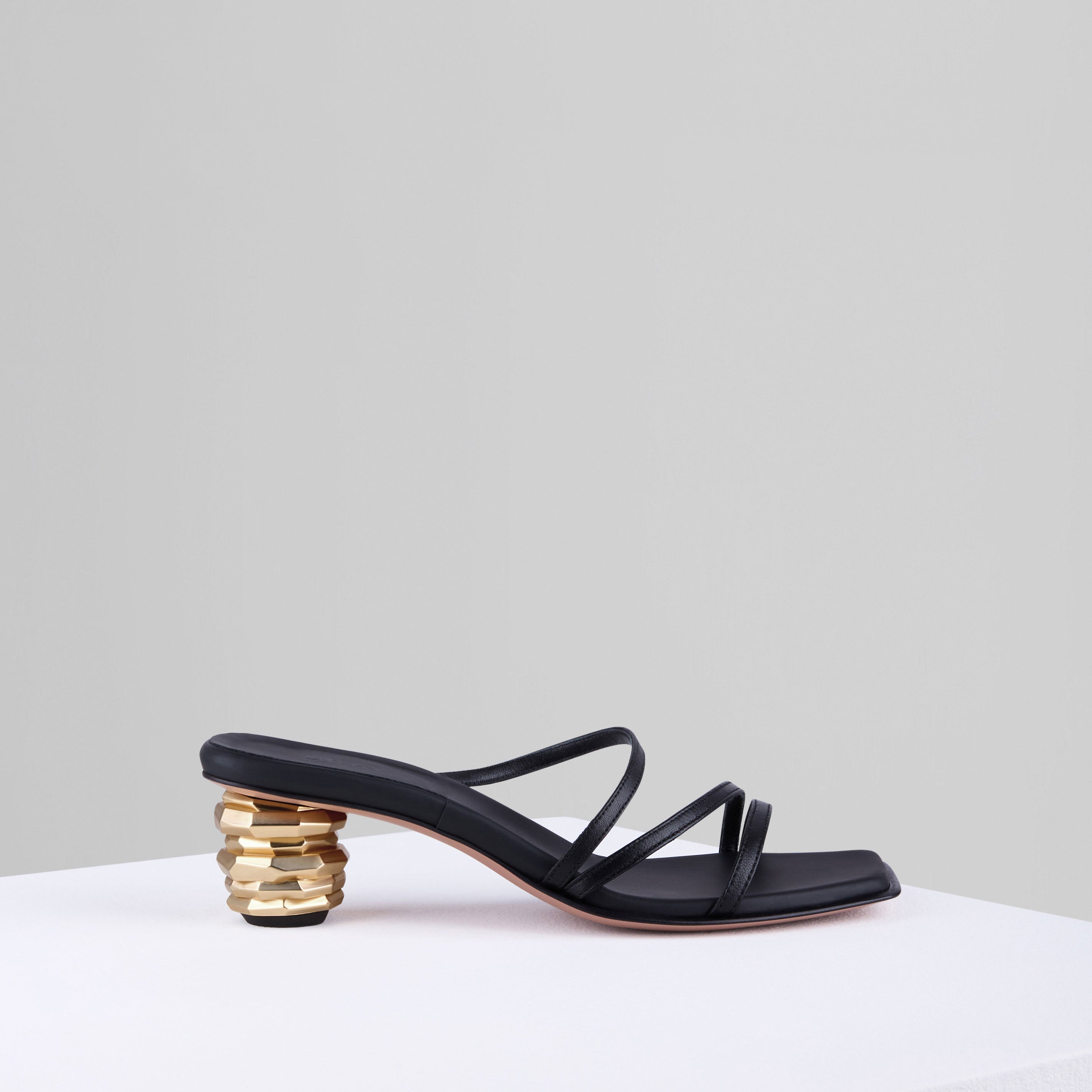 Gemma Sandals in Nero