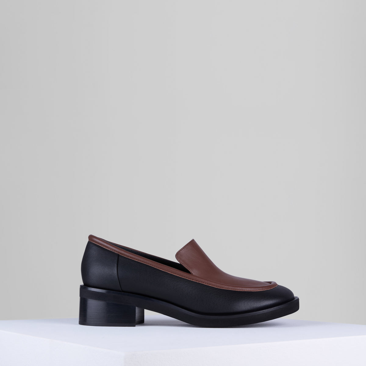 Load image into Gallery viewer, Sammy Loafers in Nero Bruciato