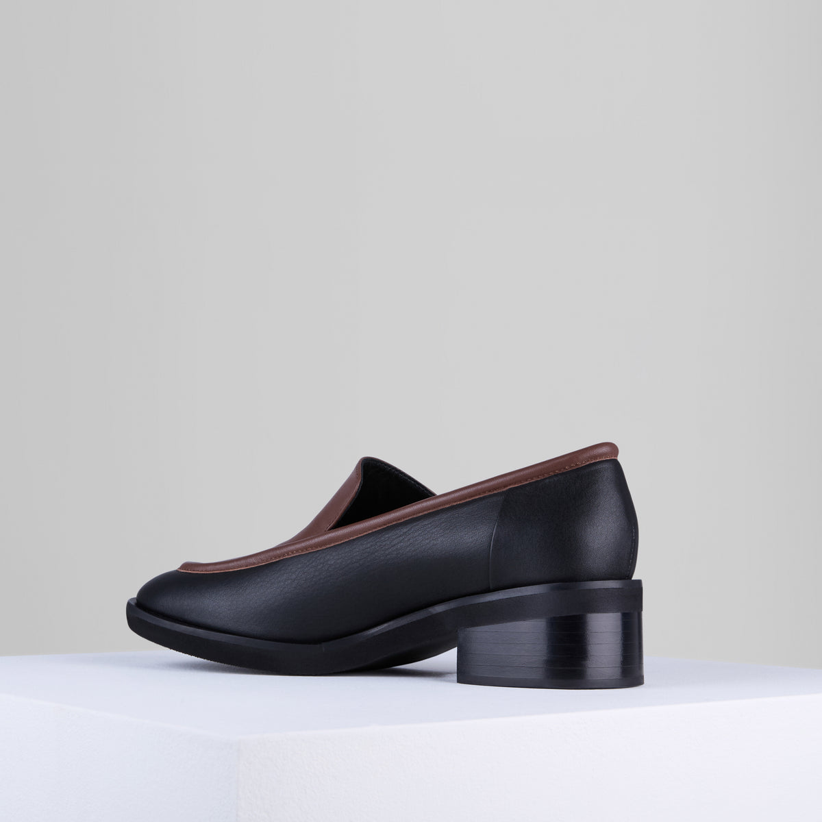 Load image into Gallery viewer, Sammy Loafers in Nero Bruciato