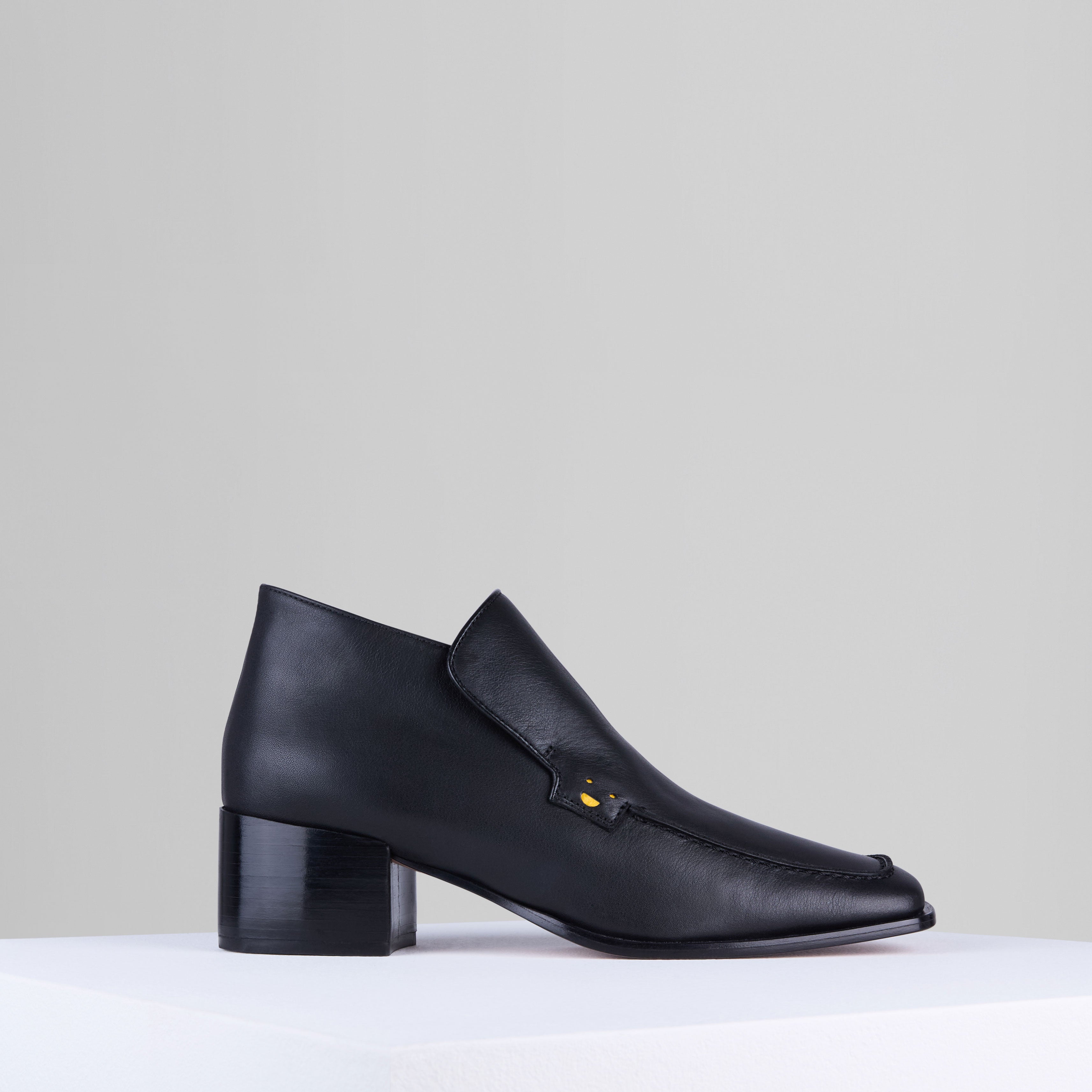 Zoe Bootie in Nero Vitello