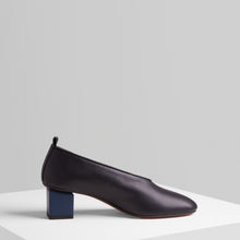 Mildred Classic in Nero Midnight